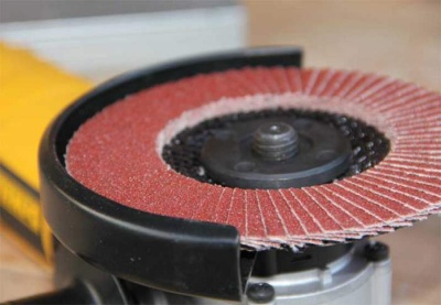 Круг лепестковый торцевой Ø150 P-60